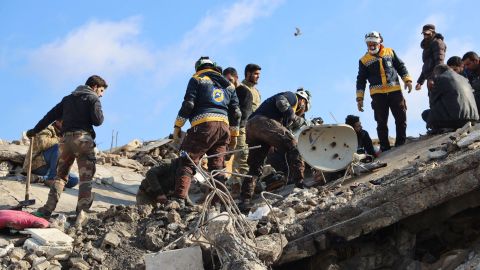 Rescuers in the Syrian town of Jandaris on Tuesday.