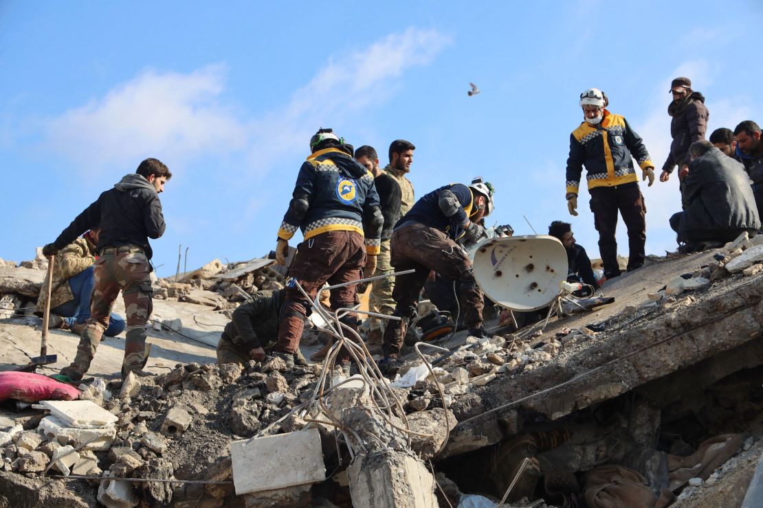 Rescuers in the Syrian town of Jandaris on Tuesday.