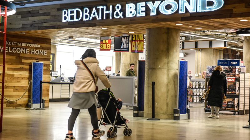 Bed Bath & Beyond closes stores and raises $1 billion to stave off bankruptcy | CNN Business
