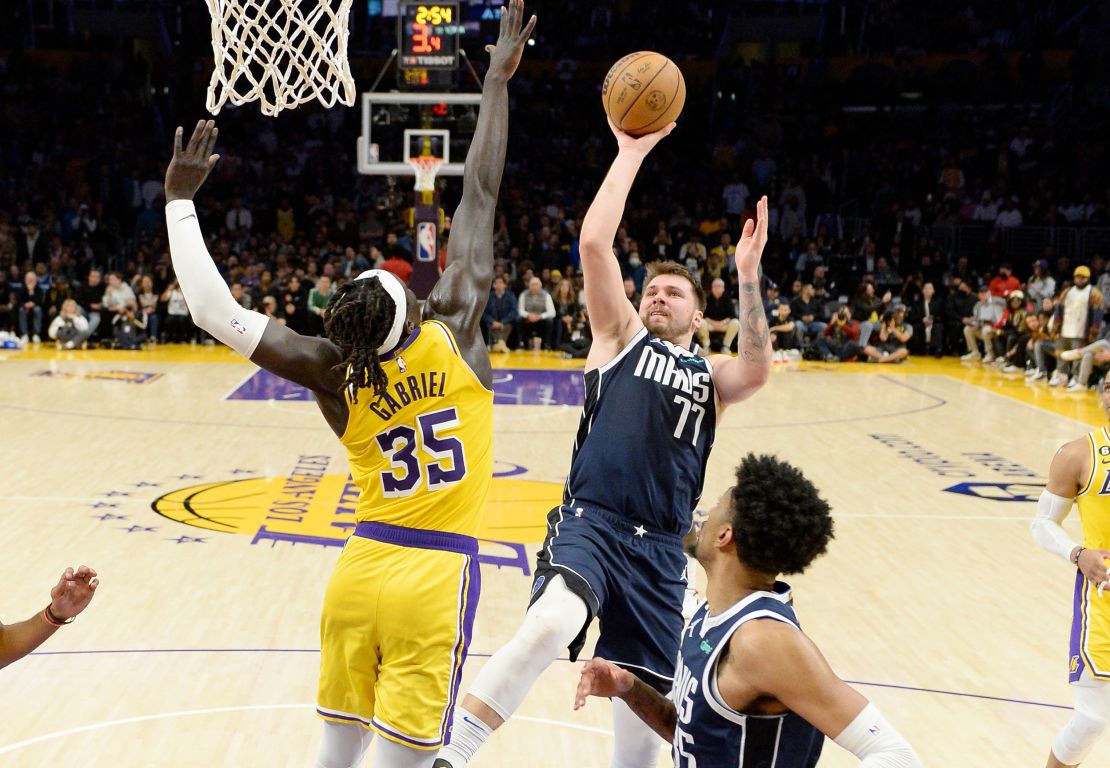Doncić scores a basket against Wenyen Gabriel of the Los Angeles Lakers on January 12.