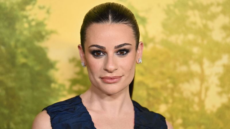 NextImg:Lea Michele on her 'incredibly healing and very eye-opening' conversations with 'Glee' costars | CNN