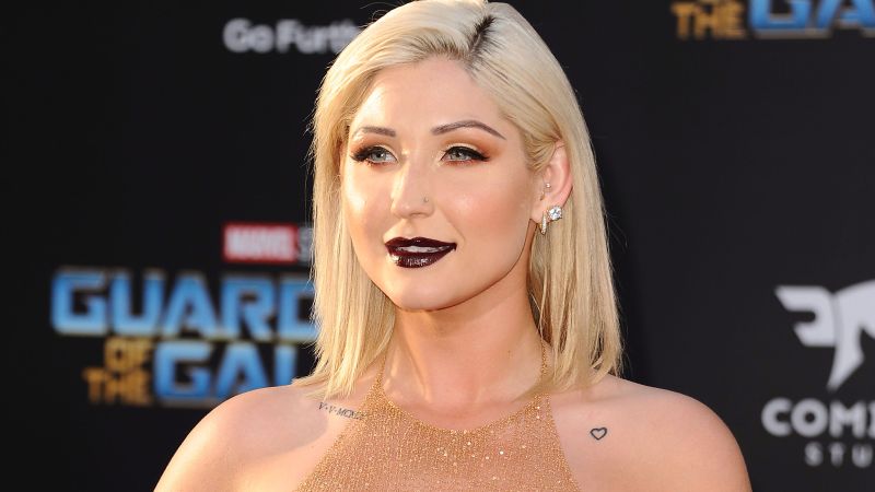 NextImg:David Hasselhoff's daughter Taylor gets married | CNN