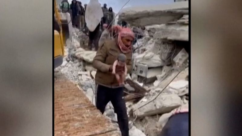 Video shows newborn baby rescued from rubble in Syria  | CNN