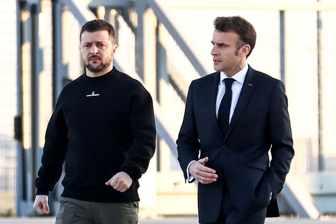Macron and Zelensky at the Velizy-Villacoublay airport southwest of Paris on Thursday morning. 