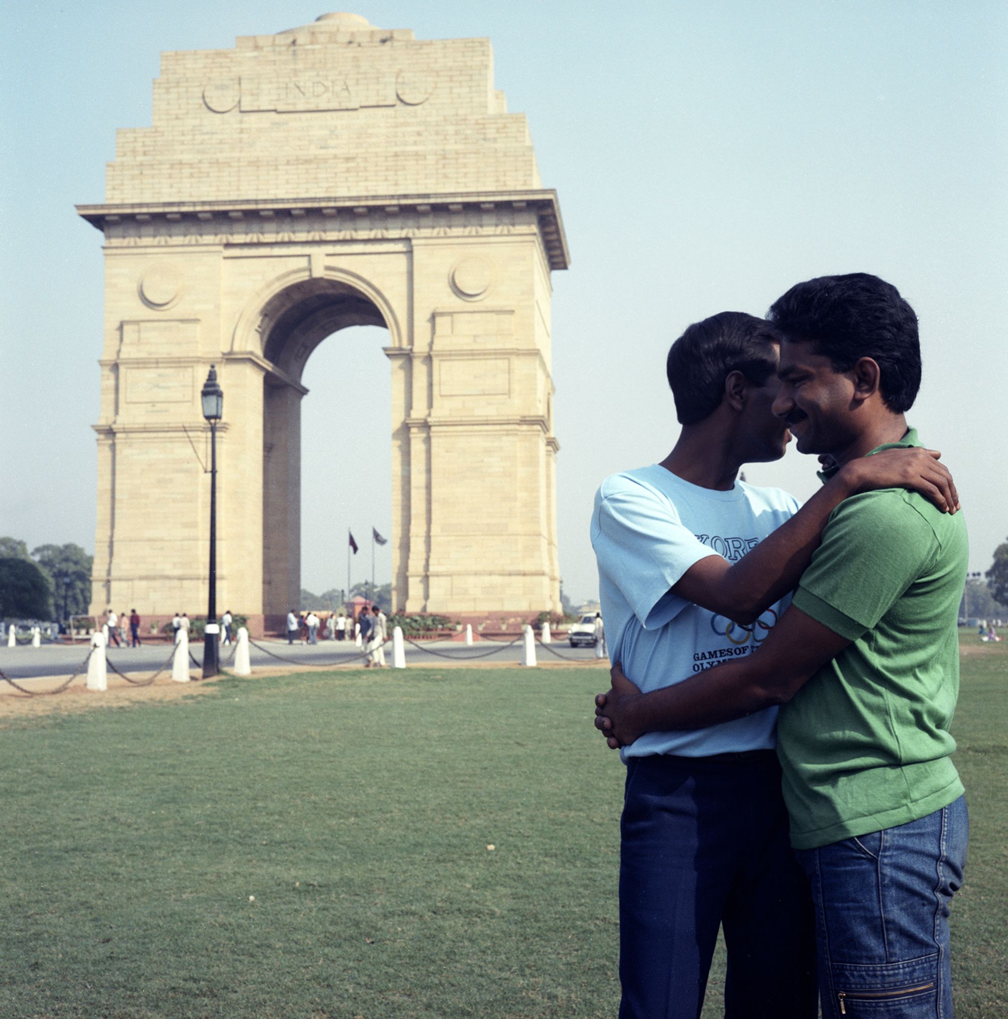 This photo of male intimacy in 1980s India was more subversive than it  seems | CNN