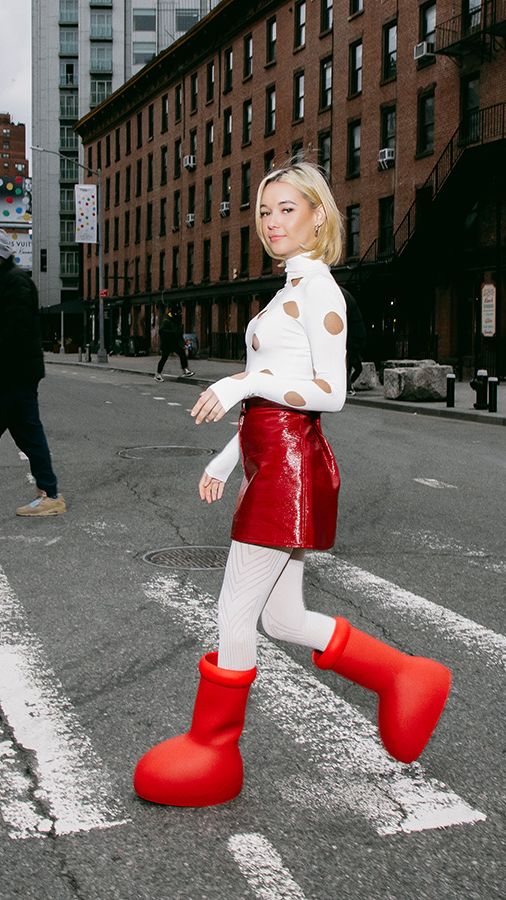 MSCHF Big Red Boots: With these shoes, fashion its silly era CNN