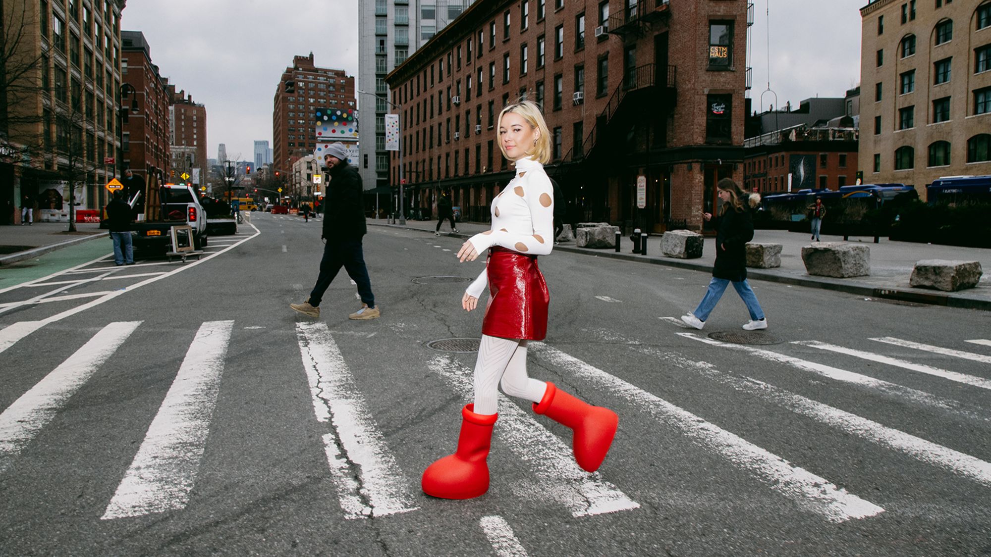 Look of the Week: With these big red boots, fashion is entering its ...