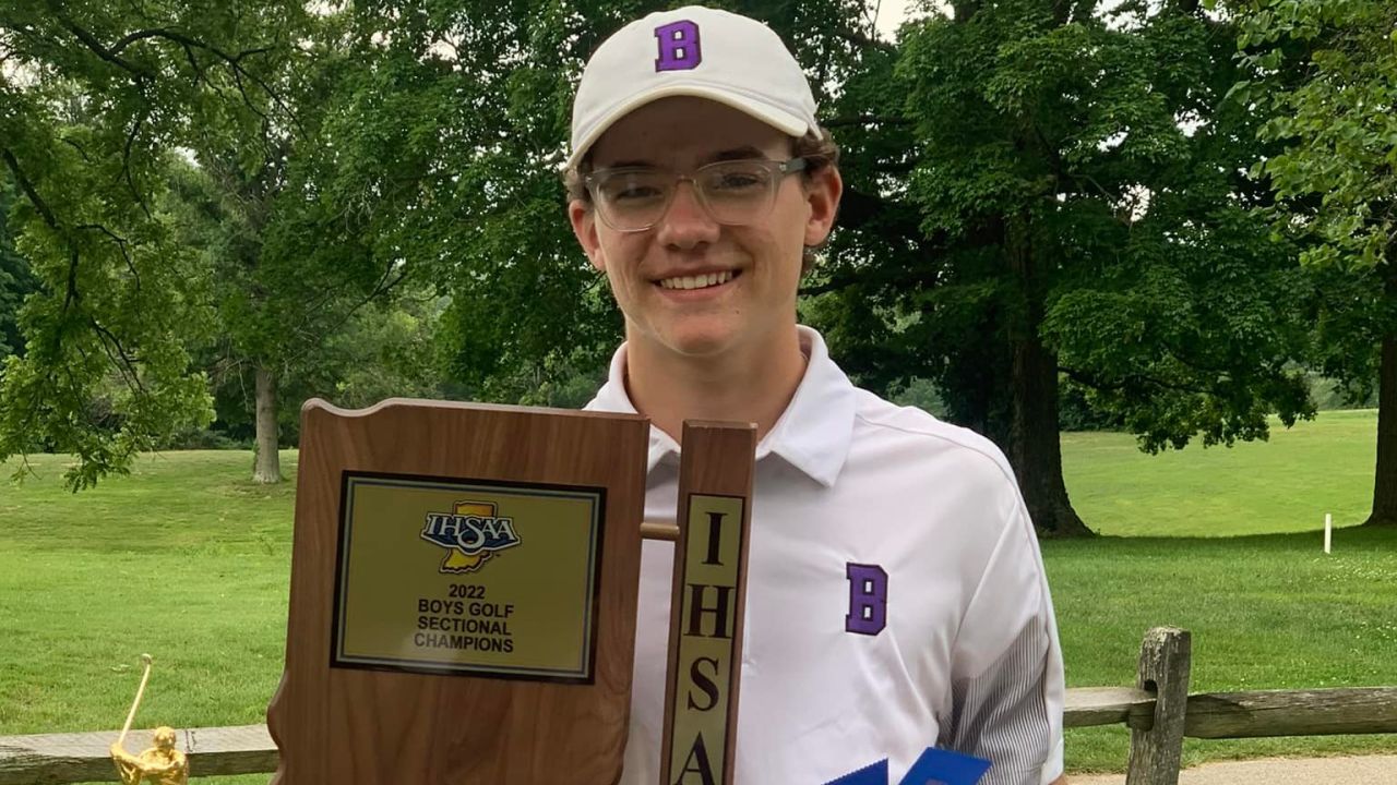 Gilmore celebrates his sectional title at the 2022 Indiana High School Athletic Association (IHSAA) state tournament.