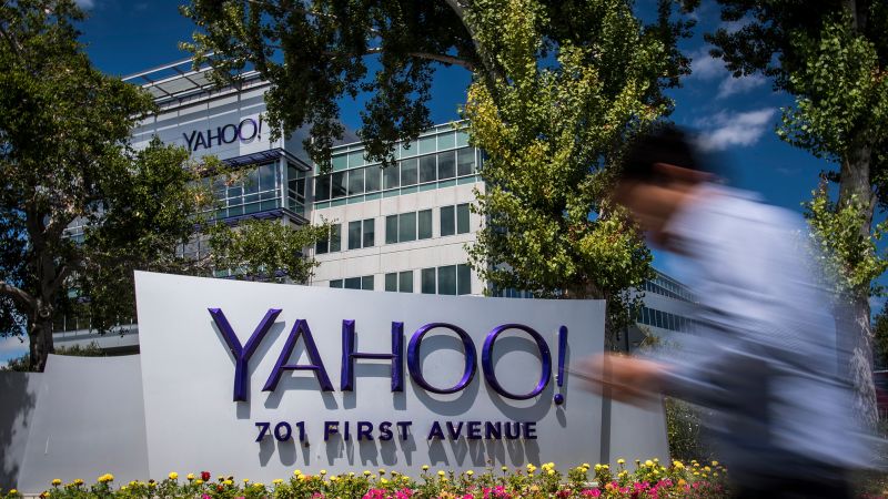NextImg:Yahoo to lay off 20% of its workforce | CNN Business