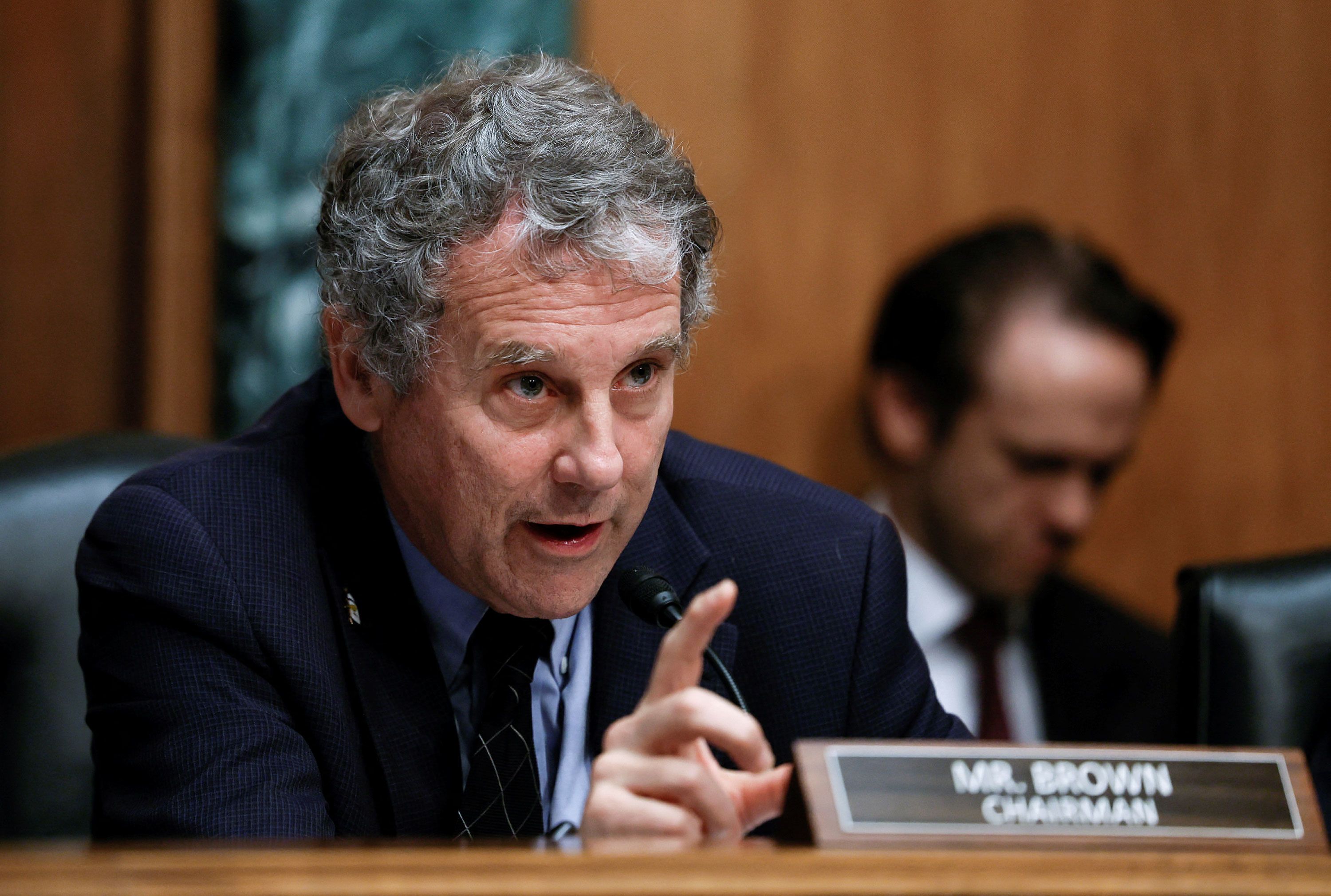 U.S. Senator Sherrod Brown (D-OH) qustions Securities and Exchange Commission (SEC) Chairman Gary Gensler, during a Senate Banking, Housing and Urban Affairs Committee oversight hearing on Capitol Hill in Washington, U.S., September 15, 2022. REUTERS/Evelyn Hockstein