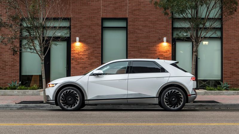 NextImg:Hyundai starts EV subscriptions for those only need a car sometimes | CNN Business