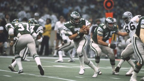 Ron Jaworski managed the 1981 Eagles against the Oakland Raiders in Super Bowl XV, but it wasn't a fond memory for Tapper.