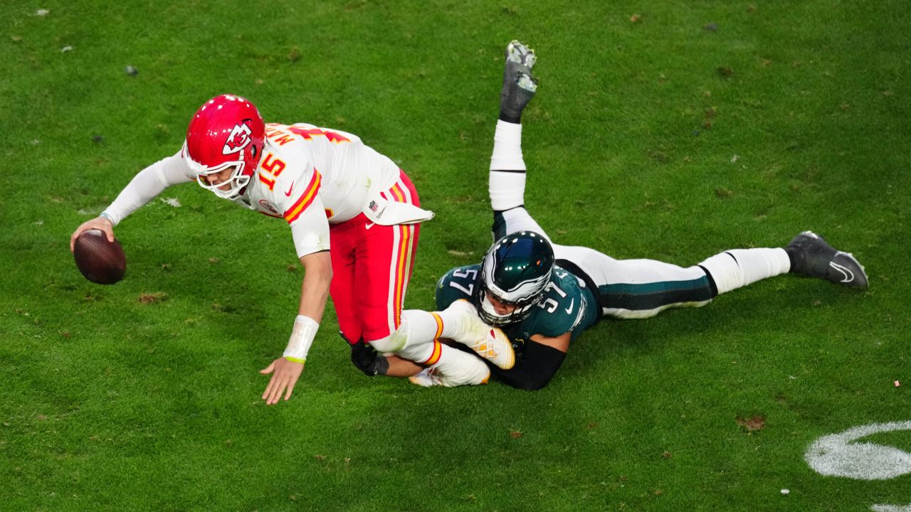 Patrick Mahomes came up limping after he was tackled in the second quarter by Philadelphia Eagles linebacker TJ Edwards.