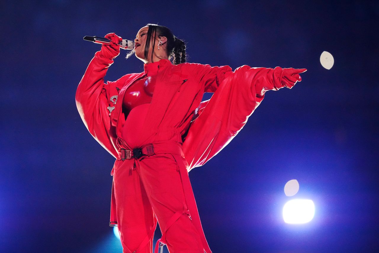 Rihanna performed a medley of her greatest hits during the 13-minute show.
