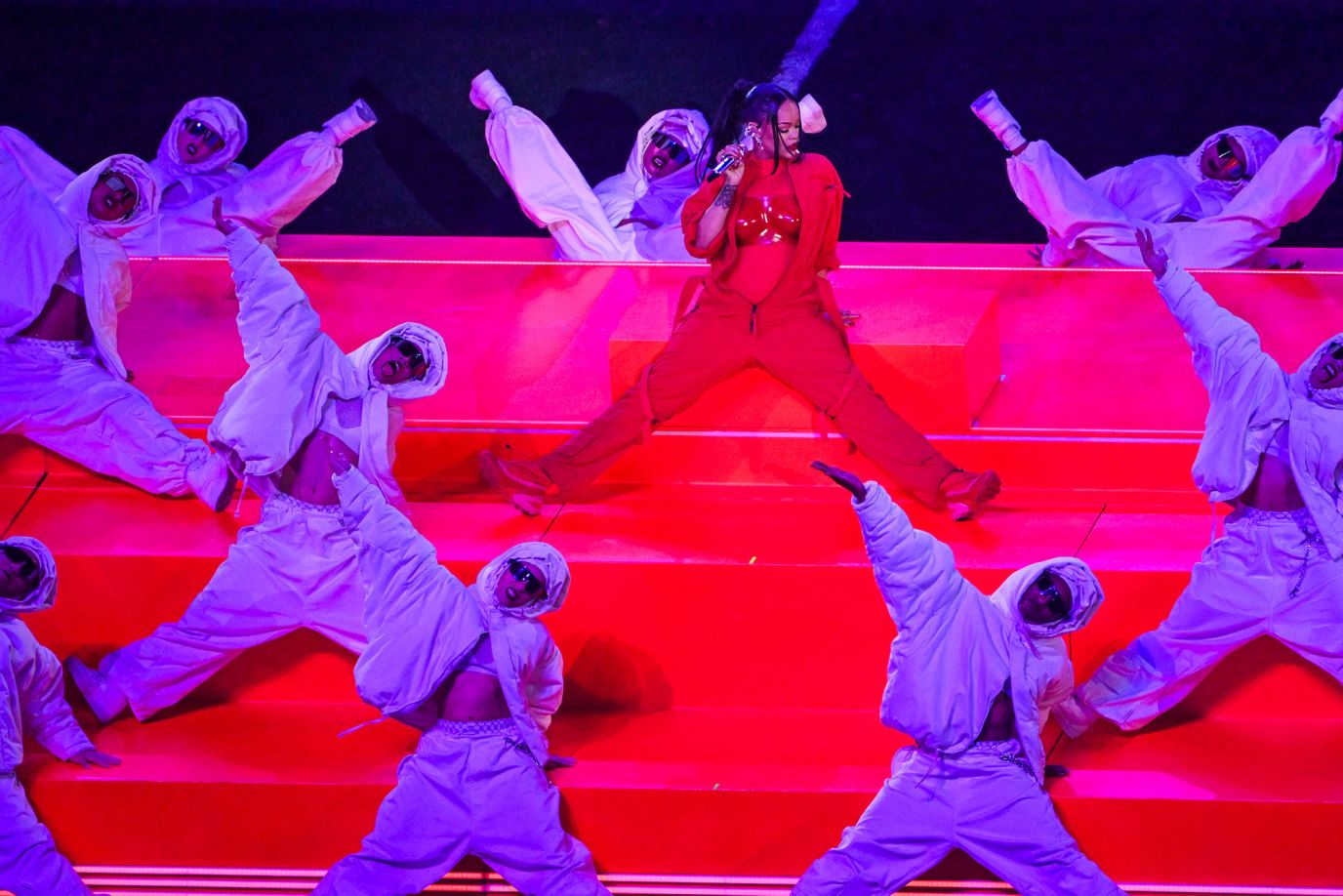 Rihanna performed with dozens of backup dancers.