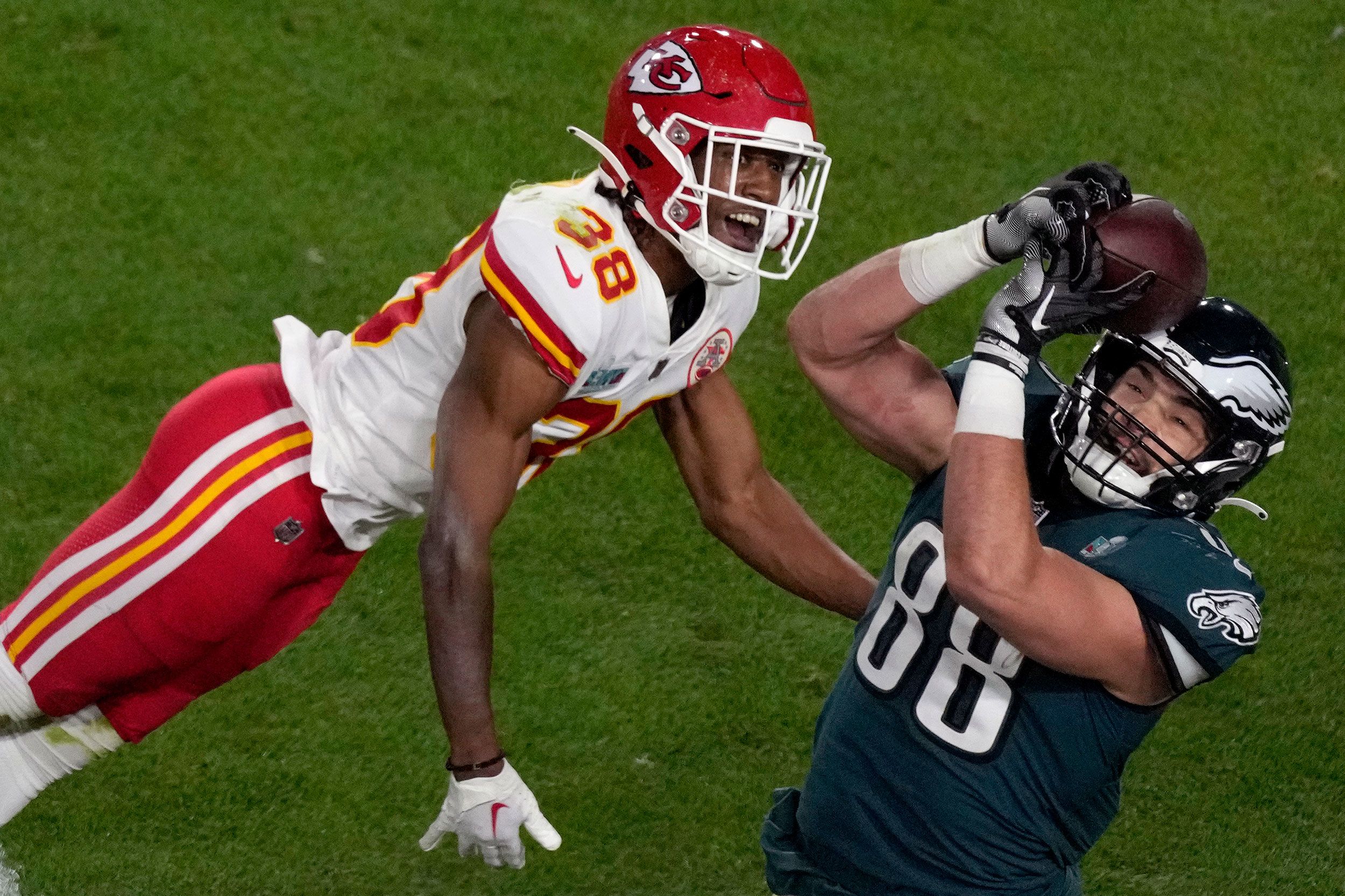 Super Bowl 2023: Chiefs' questionable decision to kick field goal ends in  disastrous doink