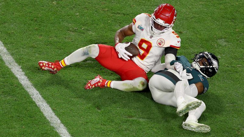 NextImg:'Sorry but I don't like that call!': The controversial penalty call which played a decisive role in Super Bowl LVII outcome | CNN