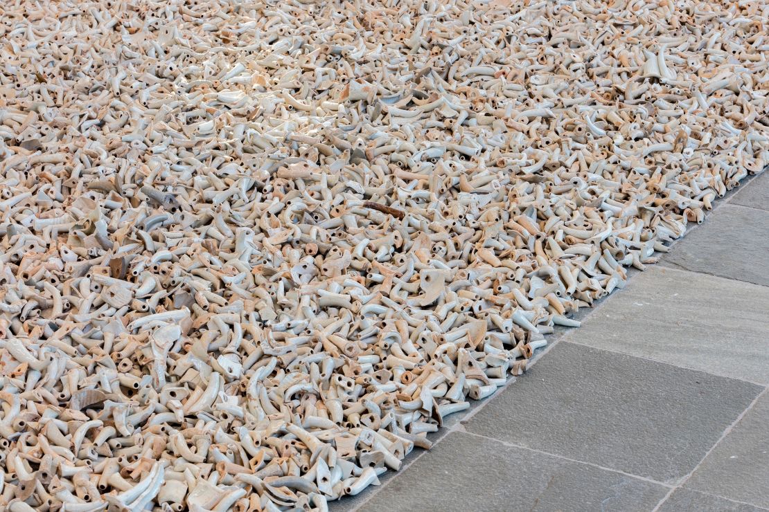 During the Song dynasty, if porcelain items like teapots and wine ewers were not made perfectly, the spout would be broken off. The large-scale artwork "Spouts" comprises around 200,000 of them collected by Ai Weiwei and his studio.