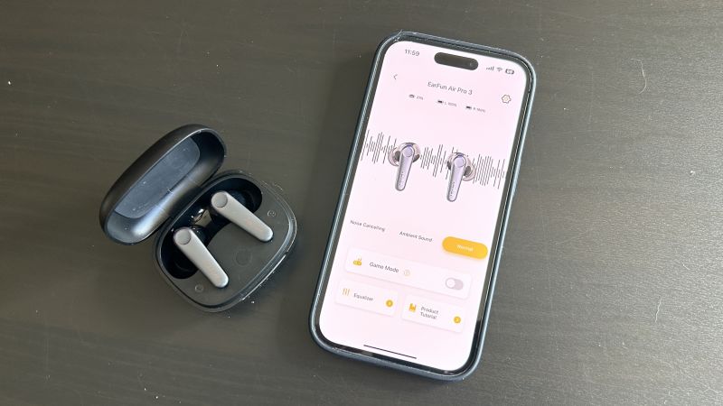 Earfun air pro vs best sale airpods pro