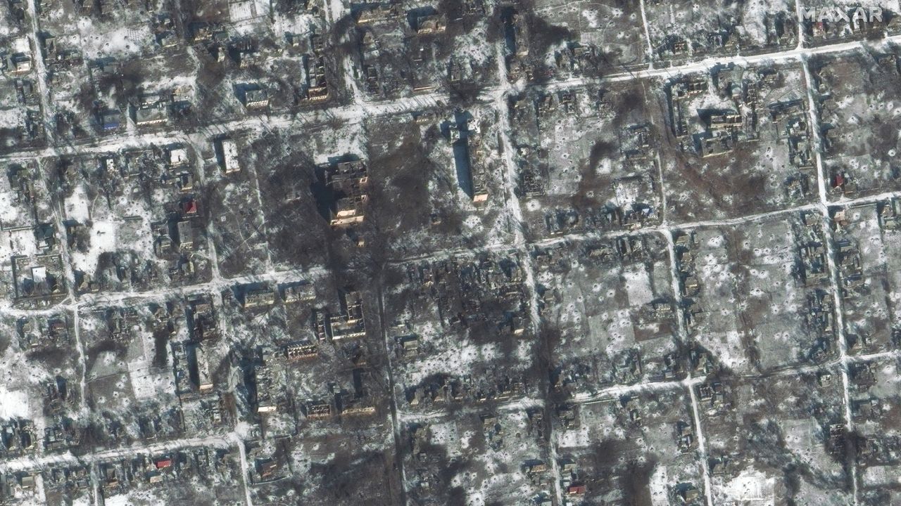 Satellite images show intensive patterns of impacts where Russian attempts attempted to advance.