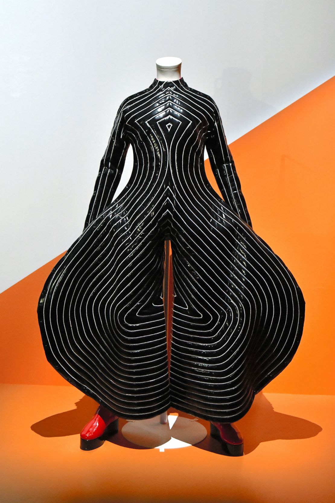 The divisive look was reminiscent of a Kensai Yamamoto design worn by David Bowie during his 1973 Ziggy Stardust tour. 