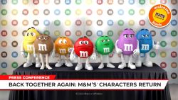 m&m thumb