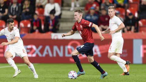 Jankto dribbles with the ball during the Czech Republic's UEFA Nations League match against Switzerland last year.