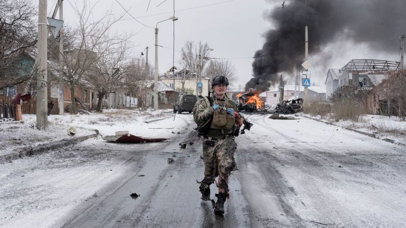 Ukraine: Medical aid workers describe deadly missile strike in Bakhmut