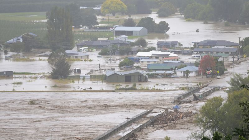 Cyclone Gabrielle: New Zealand declares national emergency as wind and rain pound North Island