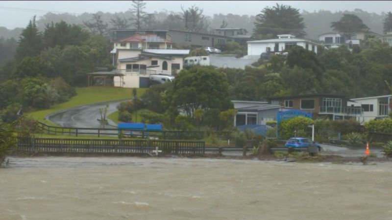 NextImg:Cyclone Gabrielle lashes New Zealand's North Island. See the scene on the ground | CNN