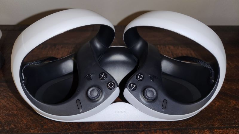 Difference between oculus and playstation online vr