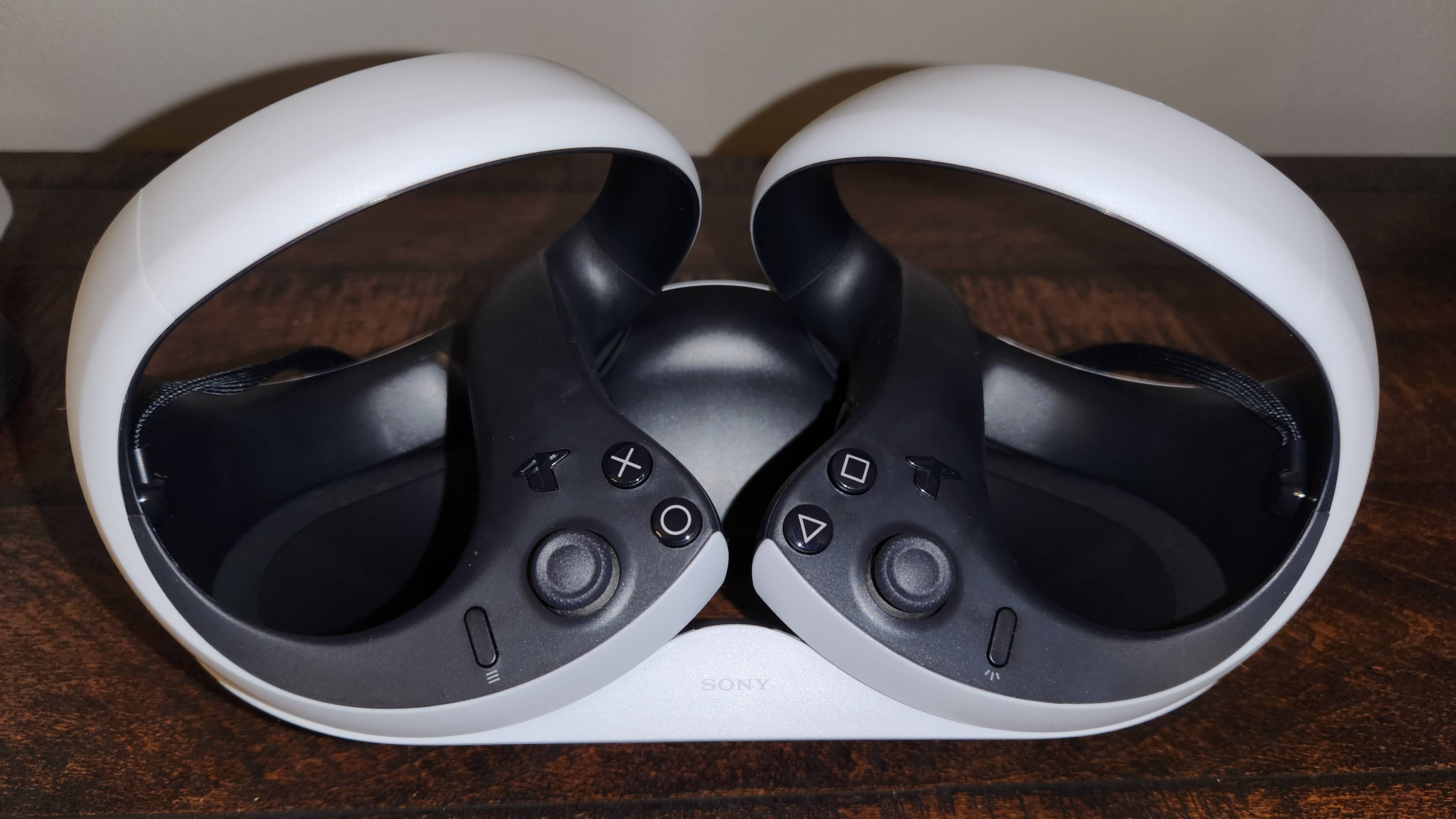 Sony PlayStation VR2 vs. Meta Quest 2: Which Virtual Reality Headset Is the  Best?