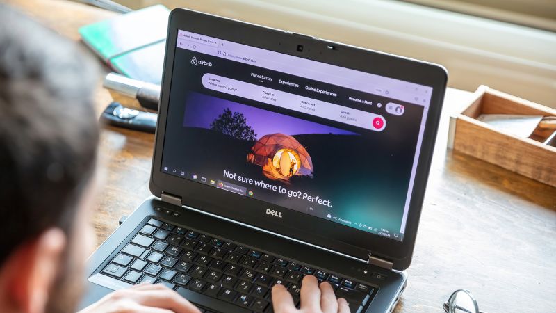 NextImg:Airbnb shares soar as first annual profit is another sign of travel rebound | CNN Business