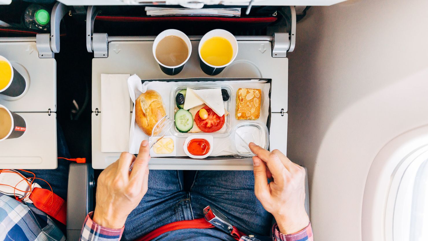 Not everyone wants to eat on a flight.