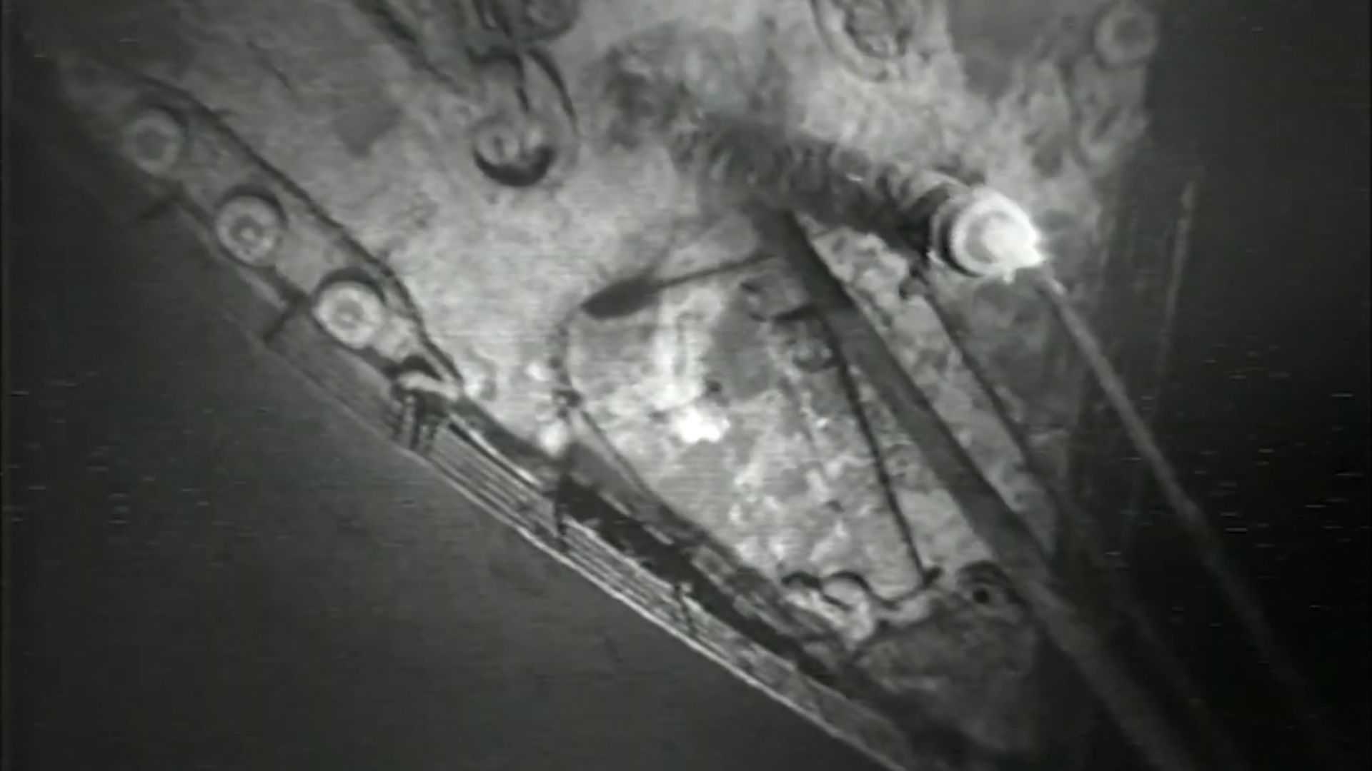 First footage of the Titanic wreck released | CNN