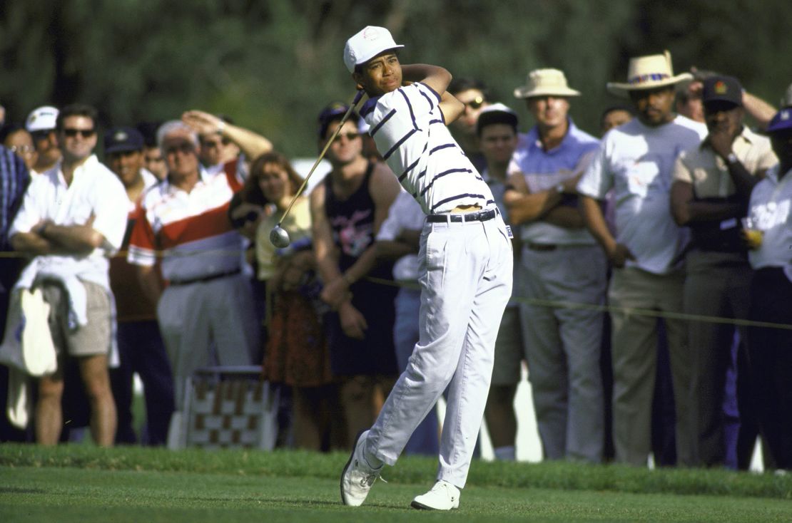 Woods in action at Riviera Country Club in 1992.