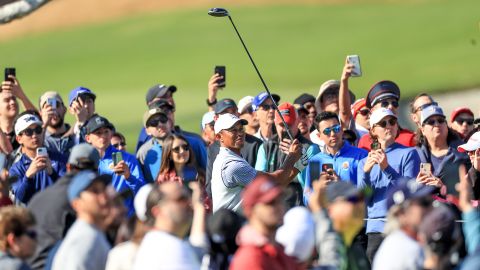 Woods is one win away from surpassing Snead's record.