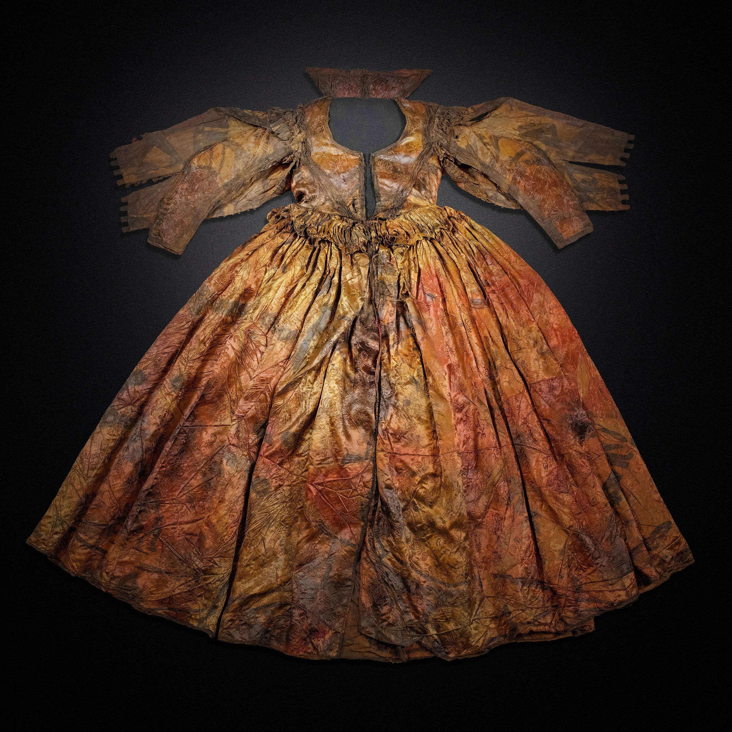 17th century dress costume