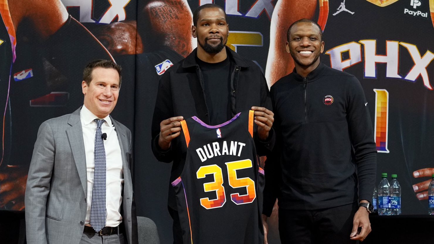 Kevin Durant has praised the Phoenix Suns fans for the warm welcome he has received since arriving.