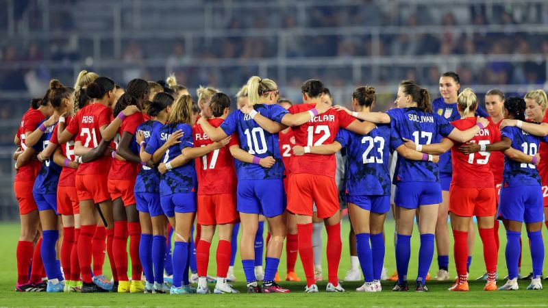 USWNT and Canada unite in protest for gender equality and trans rights before SheBelieves Cup game | CNN