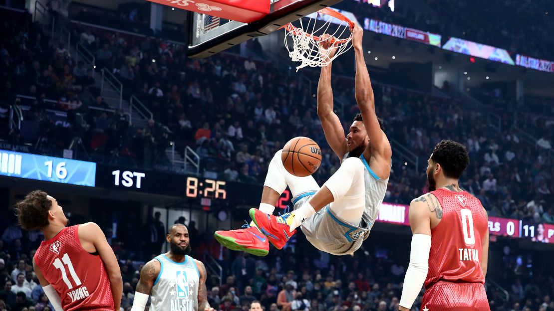 paul george all star 2022 dunk contest