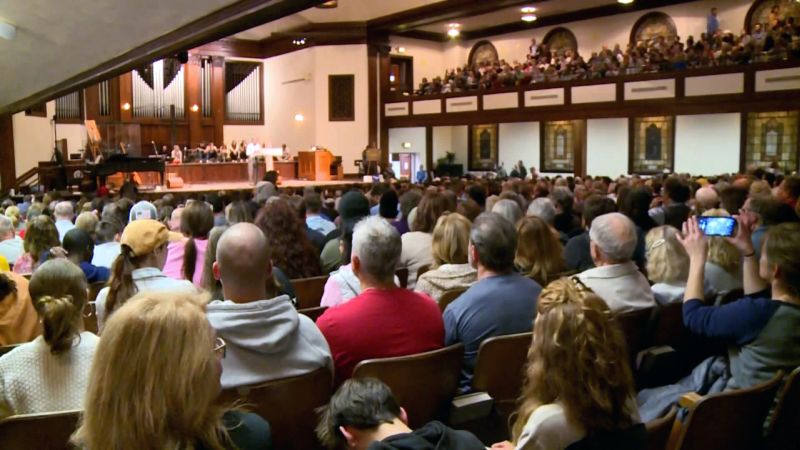A nonstop worship gathering at a Kentucky school echoes an old Christian tradition | CNN