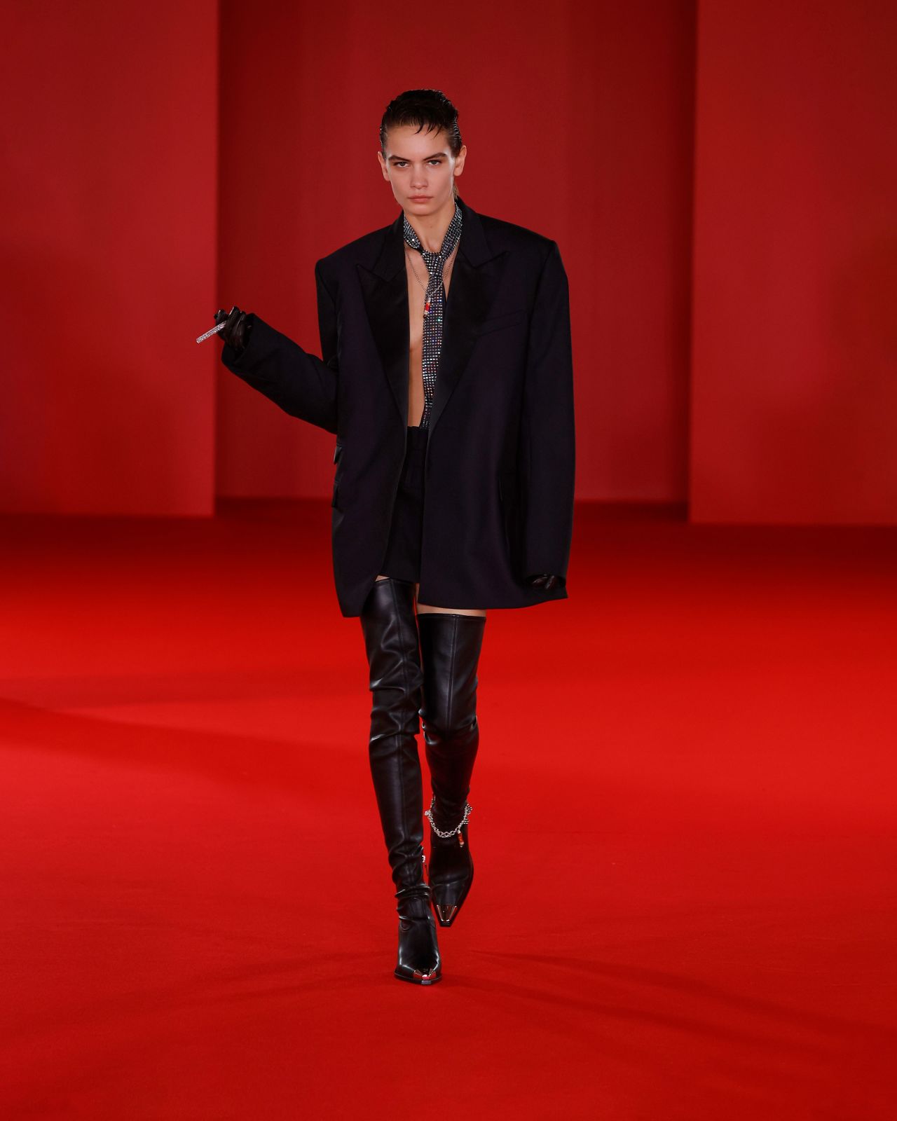 David Koma channeled 20th century glamour for his Fall-Winter 2023 collection. 