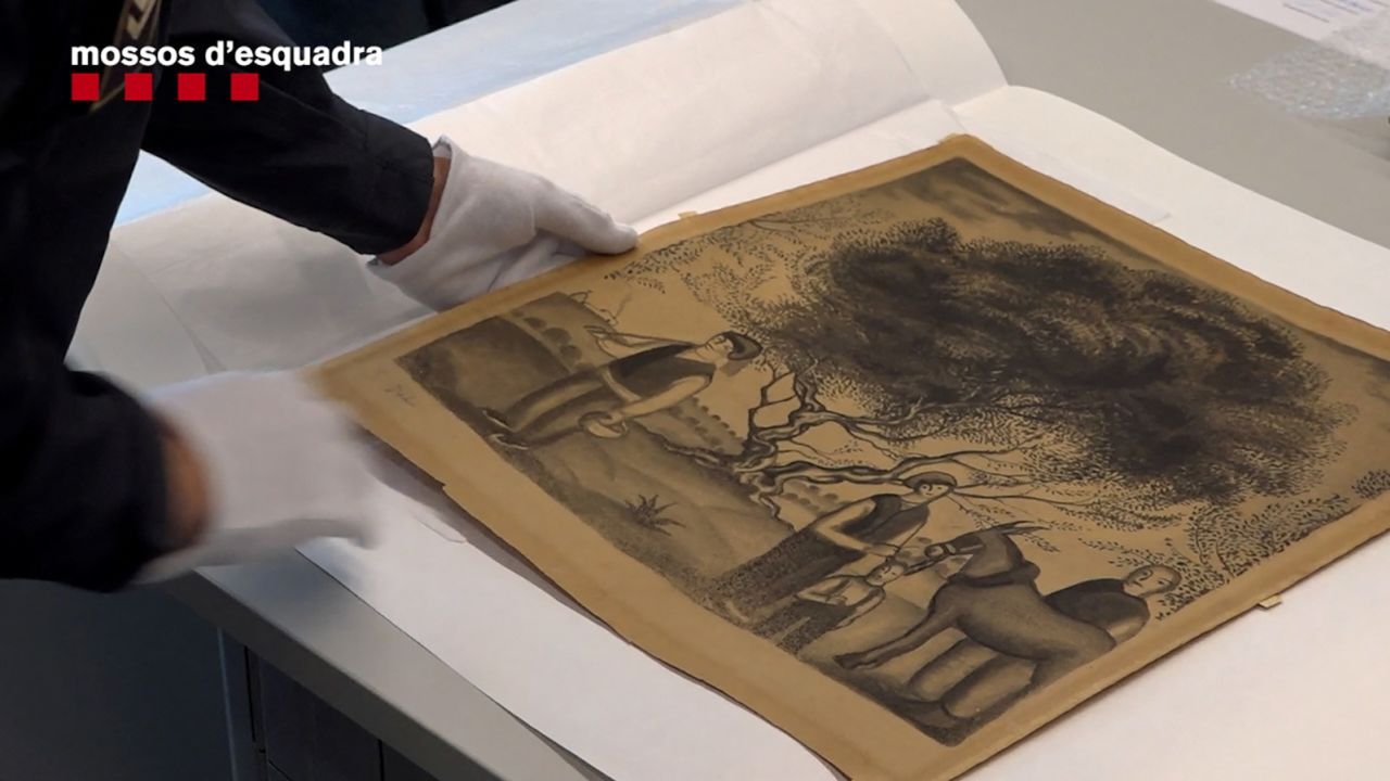 01 Salvador Dali drawings recovered
