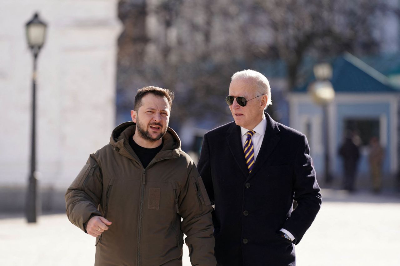 Analysis: Biden's trip to Kyiv delivers the starkest rebuke possible to  Putin | CNN Politics