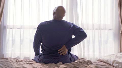 Living with chronic pain can lead to more rapid cognitive decline and later dementia, new research found.