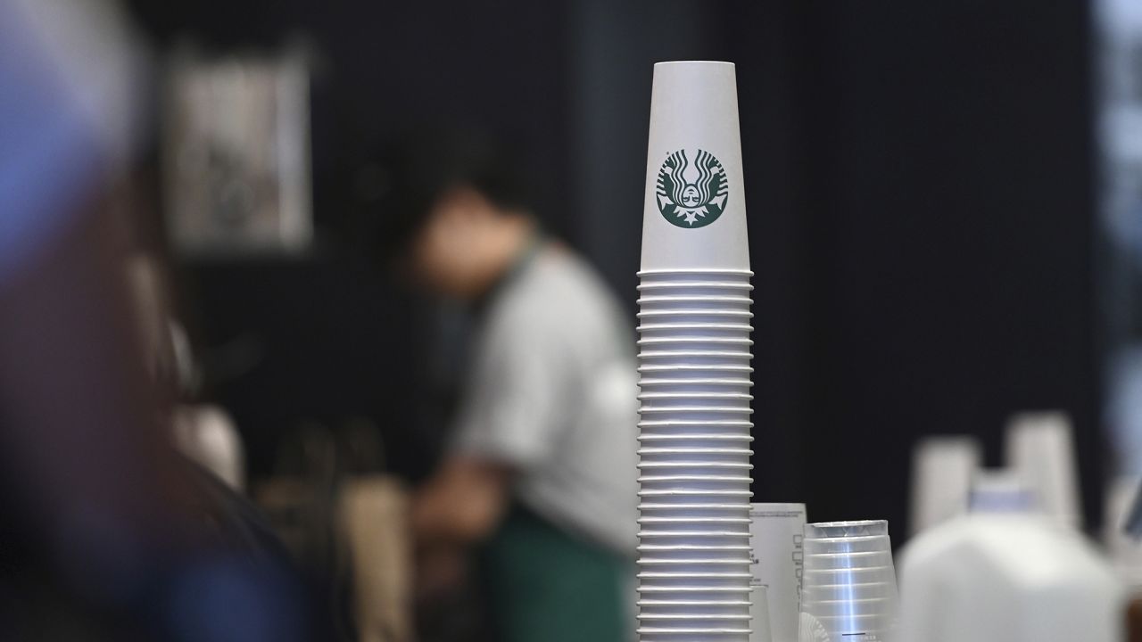 230220141829-starbucks-store-baristas-2022-file.jpg 230220141829-starbucks-store-baristas-2022-file.jpg