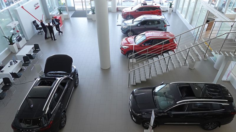 NextImg:Chinese brands have replaced iPhones and Hyundai in Russia's war economy | CNN Business