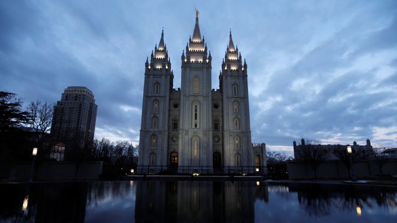 Read more about the article Mormon Church to pay fine to settle charges it hid an approximately $32 billion investment fund – CNN