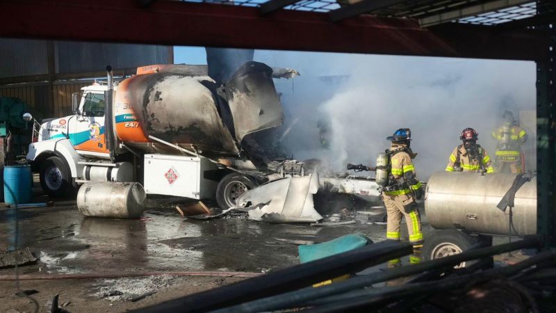 NextImg:2 dead, 3 injured in semi-truck fire and explosion near Miami | CNN